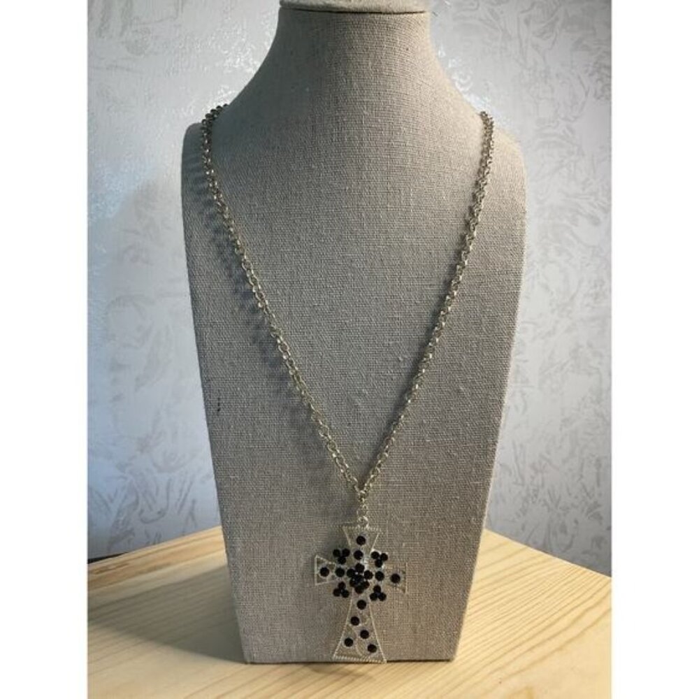 Silver Tone Byzantine Cross Black Cluster Beads
